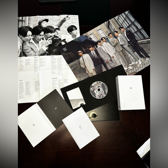 BTS LOVERS!!! LIMITED EDITION - BTS Deluxe Edition Album - Picture 3 of 11